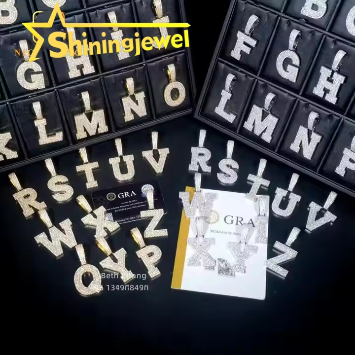 Ciondolo con lettera già pronta