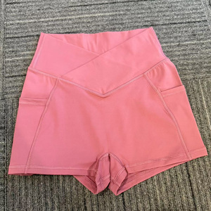 <span class=keywords><strong>Shorts</strong></span> de yoga et de sport taille haute en spandex avec logo personnalisé, coupe en V croisée et poches respirantes pour le volleyball - Product Image 4