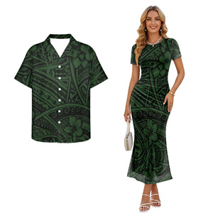 Completo coordinato per coppia con motivo tribale verde Samoa delle Isole del Pacifico, camicia hawaiana e set Puletasi per uomo e donna polinesiani - Product Image 1