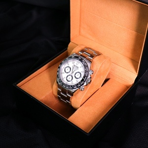 Montre-bracelet Seiko étanche noire et blanche à faible MOQ, montre à quartz pour homme avec bracelet en acier, style mode et affaires - Product Image 6