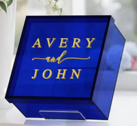 Présentoir de Luxe en Acrylique Poli Personnalisé avec Logo, Léger, Recyclable, avec Couvercle Magnétique et Protection UV pour Vente en Gros