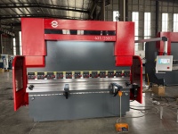 Máquina Plegadora de Chapa Metálica de Alta Precisión de 3200 mm de Nanjing BOST, Certificación CE, Personalización Disponible