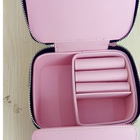 Boîte à bijoux de voyage RFID antivol personnalisée, étui portable en cuir PU pour boucles d'oreilles et colliers, cadeaux personnalisés
