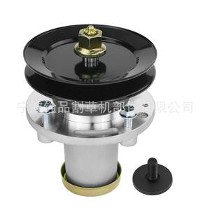 Eje portacuchillas para cortacésped 532112171 con polea 153535 y tornillos de montaje para accesorios de cortacésped - Product Image 1