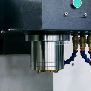 Fresadora vertical económica marca SDCNC tipo XH7124 con guías rígidas individuales BT30 / GSK 4 ejes para mecanizado de servicio medio XH7124 CN - Product Image 4