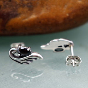 yunnique Stud <b>Earrings</b> <b>Wings</b> Shape Black Stone Claw Setting Stainless Steel Women's Gift Jewelry - Product Image 1
