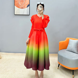 Vestido de fiesta de lujo de manga <span class=keywords><strong>Juliet</strong></span> de moda informal de Color degradado plisado Miyaki de alta calidad para mujer con cinturón - Product Image 4