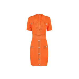 高街最新2022 t台设计师时尚女装短袖性感深v领狮子纽扣针织连衣裙橙色