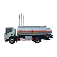 Camion-citerne de livraison de carburant JAC 8 tonnes avec couleur et logo personnalisés