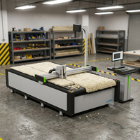 Machine de découpe de tapis industrielle CNC à couteau vibrant pour la production de tapis de sol de voiture, de tapis et de textiles en feutre