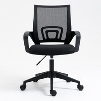 Vente en gros bon marché de chaise de table d'ordinateur de conception simple chaise de bureau pivotante en maille à hauteur réglable