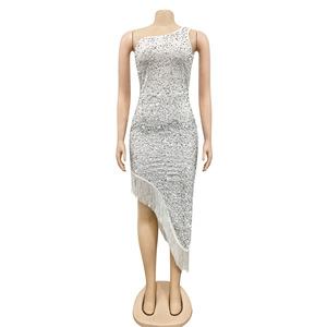 Vestidos de fiesta sexis de un hombro para niñas de 18 años Vestidos de noche Vestido de borla con flecos de lentejuelas brillantes de Guangzhou - Product Image 4