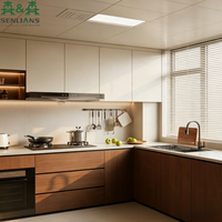 Meubles de cuisine en forme de L SLS Modern Japandi, placage bois et finition mate, armoires modulaires sur mesure pour projets résidentiels haut de gamme