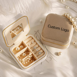 Étui de voyage portable en velours pour bijoux avec miroir, logo personnalisé pour boucles d'oreilles, bague, collier, rangement élégant pour bijoux - Product Image 1