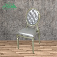 Chaise de salle à manger de luxe moderne Wayon, dossier unique à boutons capitonnés et médaillon, pour hôtel de charme