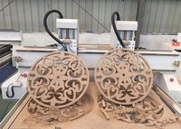 Machine de fraisage et de gravure CNC à double broche 1325 pour le bois