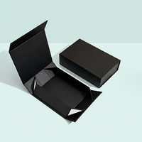 Boîte cadeau magnétique en carton rigide noir de luxe avec poignée en ruban, emballage pour vêtements, logo personnalisé OEM