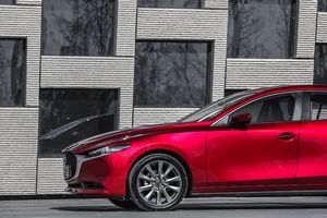 Nuevo <span class=keywords><strong>Auto</strong></span> <span class=keywords><strong>Mazda</strong></span> Enceladus 3 2025 1.5L Conducción Manual Cinco Plazas con 100-150 Caballos de Fuerza de Fábrica China. <span class=keywords><strong>Comprar</strong></span> coche de gasolina - Product Image 5