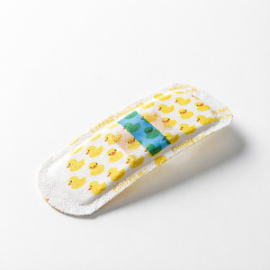 Aqua Band - Bande adhésive standard au design canard en caoutchouc, ensemble de 10 pièces pour les soins quotidiens de la peau, tous types de peau - Product Image 1