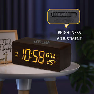 นาฬิกาปลุกไม้ดิจิตอลตั้งโต๊ะ พร้อมที่ชาร์จไร้สาย ควบคุมด้วยเสียง แสดงผล LED พร้อมวัดอุณหภูมิ ความชื้น และวันที่ - Product Image 6