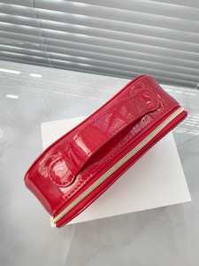 Bolsa de almacenamiento impermeable de lujo para regalo de mostrador de belleza, bolsa de cosméticos de cuero rojo de gran capacidad para viaje. - Product Image 4