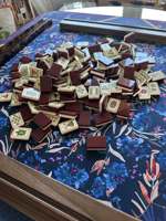HIMORE Offre Spéciale : Jeu de Tuiles de Mahjong Américain en Acrylique Gravé et Sculpté, Couleur Violette, pour Jeu de Société et Divertissement
