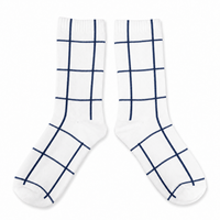 Vente en gros de chaussettes en laine mérinos unisexes personnalisées avec logo OEM, chaussettes en laine chaudes personnalisées pour hommes et femmes