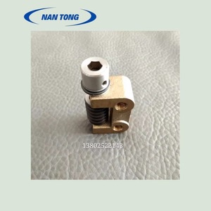 Support d'engrenage à vis sans fin en cuivre de Nantong pour pièces de machine de sérigraphie avec mécanisme à ressort - Product Image 1