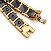 Bracelet magnétique en pierre pour hommes en acier inoxydable All-Match Sports Ceramic Shell Send Family And Friends