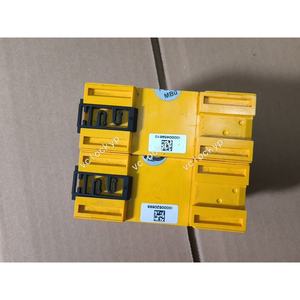 อุปกรณ์เชื่อมต่อสำหรับตรวจสอบฉนวน Bender AGH420 รุ่น B98039030 ใหม่ - Product Image 3