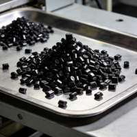 Résine de polycarbonate granulée noire brillante de qualité supérieure pour boîtiers électroniques haut de gamme et pièces intérieures automobiles