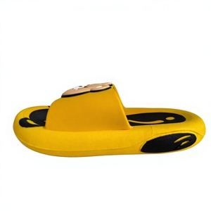 Ciabatte Gialle Cartoon con Tomaia in EVA, Suola Antiscivolo da 20MM, Punta Aperta, Per Tutte le Stagioni, Uso Domestico, Taglie 24-35, Logo Stampato in 3D - Product Image 2