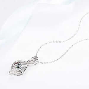 Collana con Ciondolo Rotondo Geometrico Mobile per Donne, Elegante Gioiello di Moda per Uso Quotidiano, Idea Regalo - Product Image 2