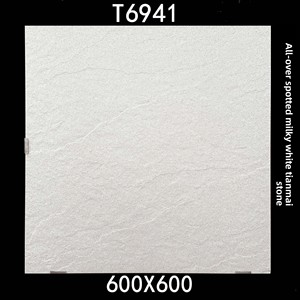 Baldosa de Cerámica Tipo Pizarra 600x600mm Negra Mate Antideslizante de 9mm de Grosor para Patio y Balcón, Superficie Acanalada, Diseño Nórdico - Product Image 3