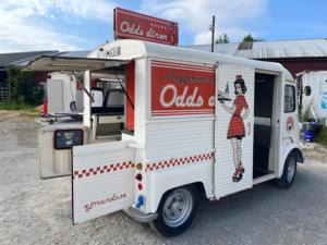 Camionnette alimentaire électrique rétro personnalisée Citroën avec four à convection commercial dans le quartier historique de <span class=keywords><strong>Lisbonne</strong></span> - Product Image 3