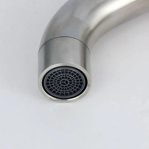 热销现代风格不锈钢拉丝厨房水槽水龙头冷热水台面安装式厨房水龙头 - Product Image 3