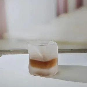 Zarif kristal renkli bükülmüş ağaç tahıl bardak japon viski bardağı su cam dalga şarap bardağı