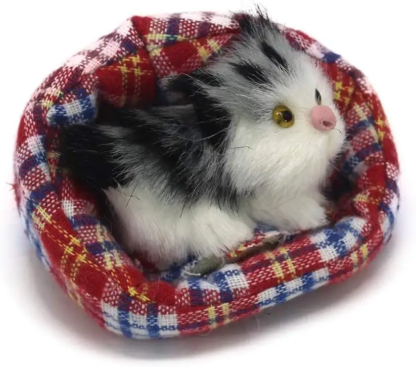 Slapende Kat In Cattery Mini Pluche Kitten Op Pet Pad Anime Stijl Zacht Speelgoed Bont Materiaal Voor Bureau Hand Speelgoed Cadeau Voor Kinderen