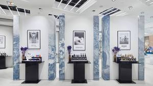Interior de Tienda de Perfumes Personalizado |   Exhibidores y Mostradores de Lujo |   Servicios de Diseño Minorista y Construcción Llave en Mano - Product Image 5