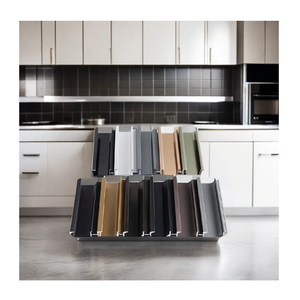 Profil de poignée de meuble en aluminium série 6000 XINGQIU 6063-T5 avec couleur et traitement de surface personnalisés et service de découpe - Product Image 1