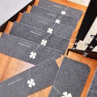 Trèfle à quatre feuilles Tapis de marche auto-adhésif en polyester antidérapant Tapis d'escalier Tapis d'escalier
