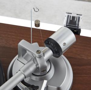 Reproductor de discos de vinilo, preamplificador de fono incorporado, transmisión por correa de 2 velocidades, contrapeso ajustable, - Product Image 6