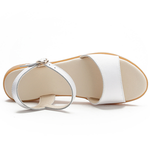Nueva media Sandalia de cuero clásico blanco de alta calidad para mujer, zapatos de mujer con hebilla de cuña baja, verano 2025, Guangzhou Agent Export - Product Image 5