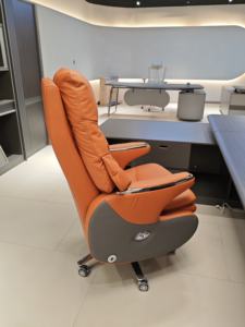Silla giratoria ejecutiva con respaldo alto de nuevo diseño 2025, silla inteligente de masaje con Control de voz Boss de cuero genuino - Product Image 2