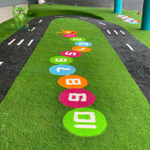 Alfombra <span class=keywords><strong>de</strong></span> Césped Artificial Sintético para Niños, Pista <span class=keywords><strong>de</strong></span> Juego Arcoíris con Número Personalizado y Estampados <span class=keywords><strong>de</strong></span> Animales - Product Image 1