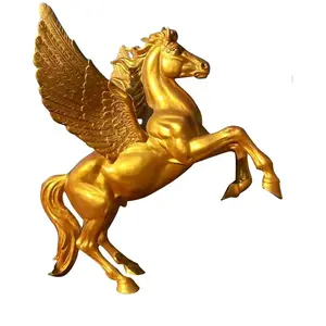 Hot Koop Metal Golden Vliegende Paard Sculptuur Met Vleugels