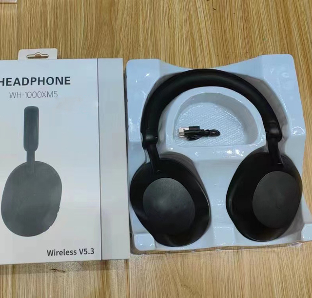 2023 Customized Logo Wireless Headphones BT5.3 High Quality Labeled Headphones Gift Box Headphones