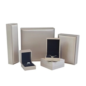 Luxury Fashion Custom Brushed Leather Jewelry Boxes Set Wholesale Custom Pu Leather Jewelrybox for Earrings Pendants <b>Rings</b> - Product Image 6
