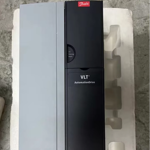 Convertisseur de fréquence VLT AutomationDrive 15KW/20HP Triphasé 380-480VAC 131F0587 FC-301P15KT4E20H2XXXXXXSXXXXAXBXCXXXXDX - Product Image 1