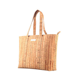 Bolso grande y sencillo de <span class=keywords><strong>corcho</strong></span> para mujer, bolsos de mano con asa superior de cuero natural Vegano para mujer, bolso de mano suave personalizado con cremallera, estampado de <span class=keywords><strong>letras</strong></span> - Product Image 4